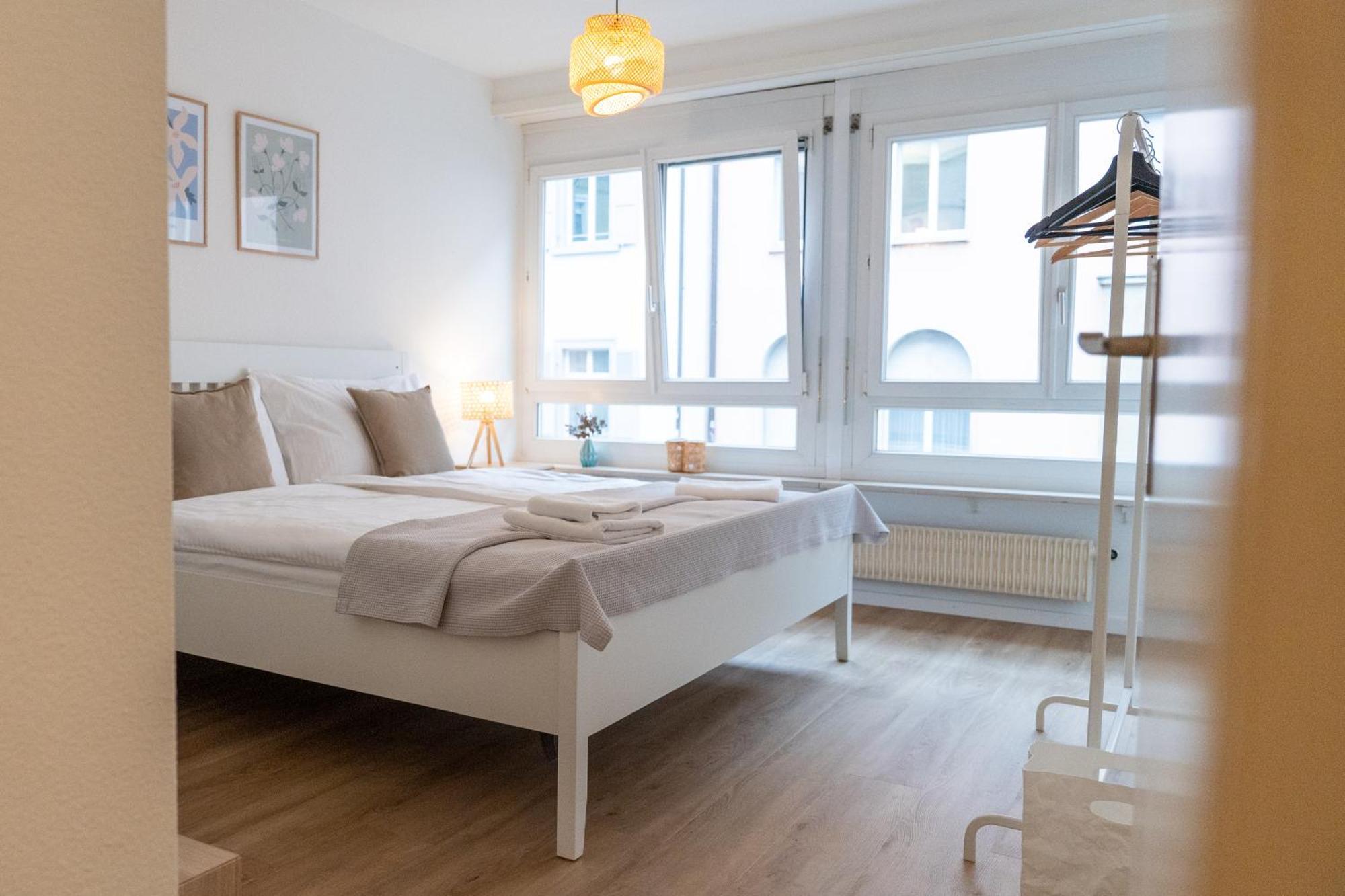 Gemuetliche Grosse Wohnung Naehe Uni Basel Exterior foto